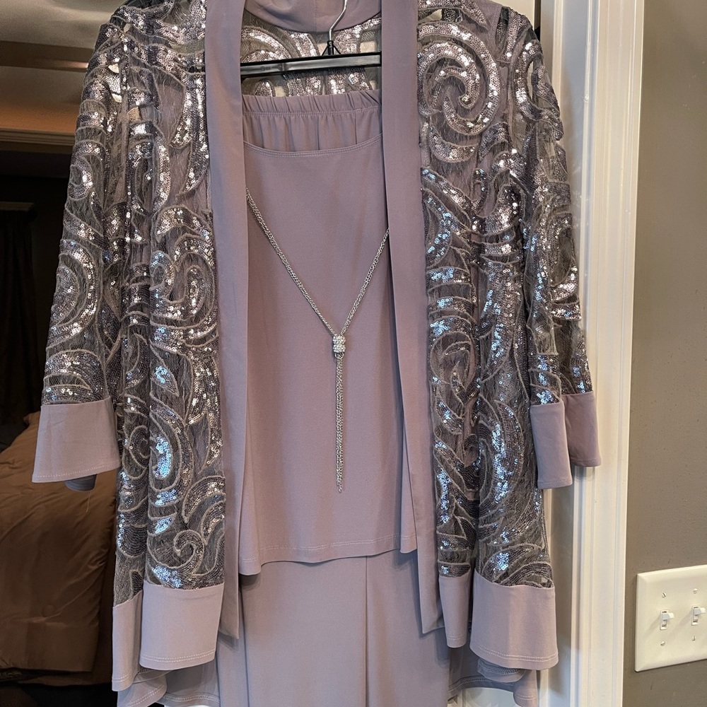 Pant suit